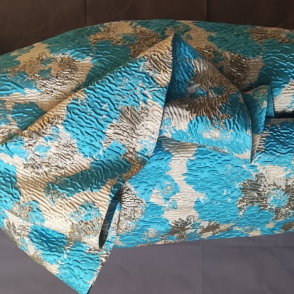 Blue and Gold crinkle one sleeve evening/cocktail midi gown - Picture 4 of 16